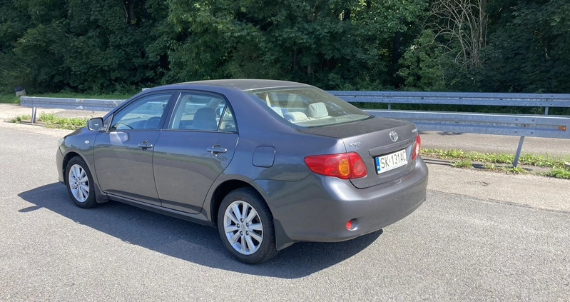 Toyota Corolla cena 18000 przebieg: 270000, rok produkcji 2008 z Trzebnica małe 92